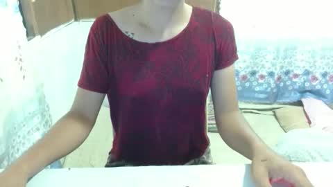 itsmelily05 online show from March 2, 2:16 am