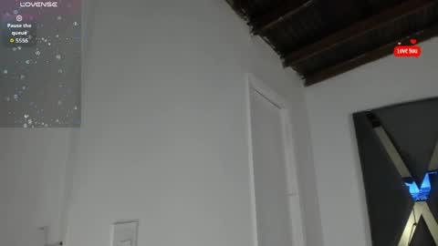 Moon online show from April 8, 7:06 pm