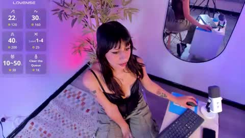 itsmroom online show from January 15, 1:31 pm