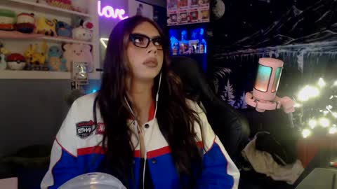 Nicki Foxx online show from January 15, 10:46 pm