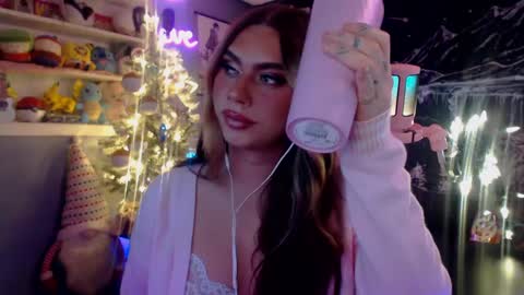 Nicki Foxx online show from December 11, 11:21 pm