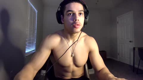 Snapshot of itstarzan chatting on December 17, 1:27 pm TARZAN online show from December 17, 1:27 pm