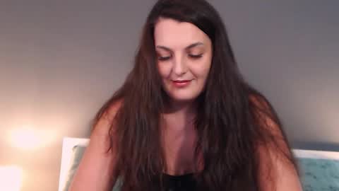 Melissa Khaan online show from October 19, 11:15 am