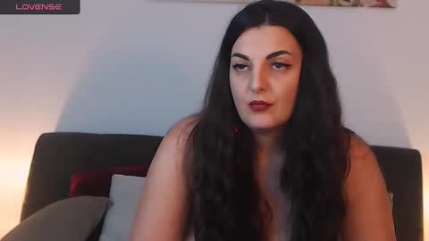 Melissa Khaan online show from December 15, 1:54 pm