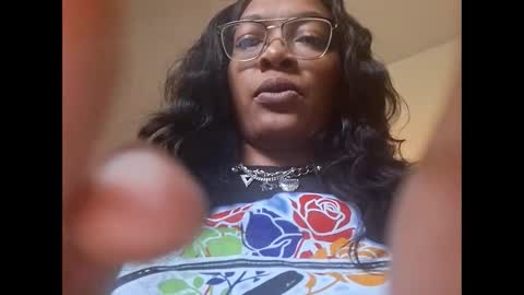 itty_bitty93 online show from November 17, 8:55 pm