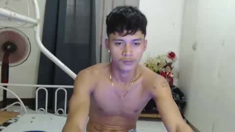 itzme_john online show from March 25, 6:53 am