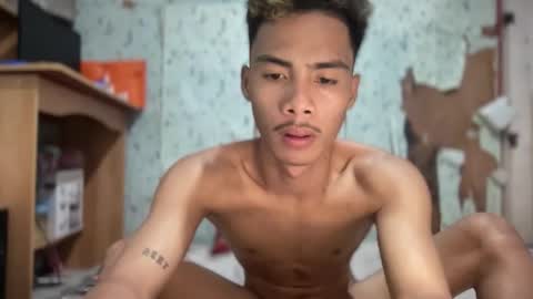 itzme_urboy online show from May 22, 8:21 am
