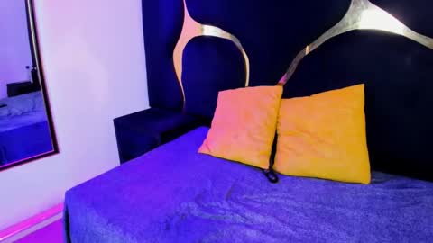 ivannaa18 online show from October 9, 4:18 am