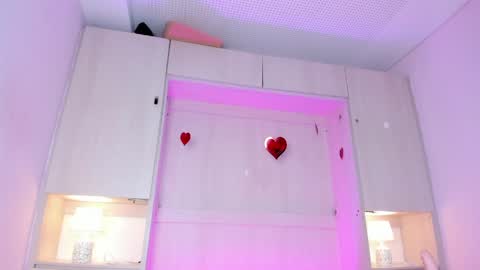 Ivy online show from March 7, 4:56 am