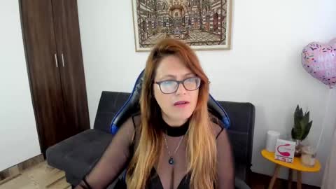 Snapshot of ivette_shaira chatting on March 10, 11:45 am IVETTE online show from March 10, 11:45 am