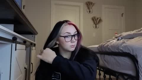 ivey jade online show from October 20, 4:06 am