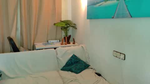 Ivonne online show from November 19, 10:47 am