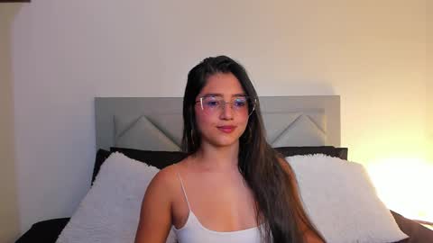 Ivonne Lennox online show from March 11, 7:25 pm