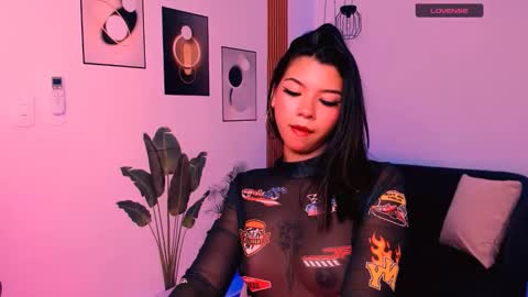 Snapshot of ivonyrose_ chatting on September 15, 8:43 pm Ivony Rose online show from September 15, 8:43 pm
