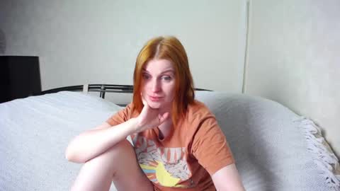 Snapshot of ivoryanne chatting on March 4, 8:27 pm Anne online show from March 4, 8:27 pm