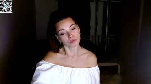 Lana online show from April 2, 8:05 pm