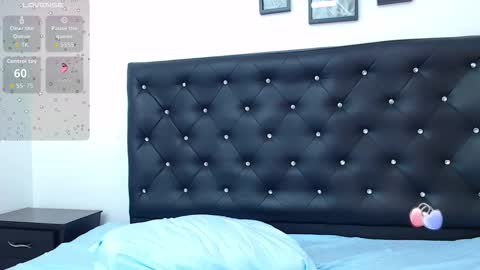 ivorynoir online show from October 9, 2:44 pm