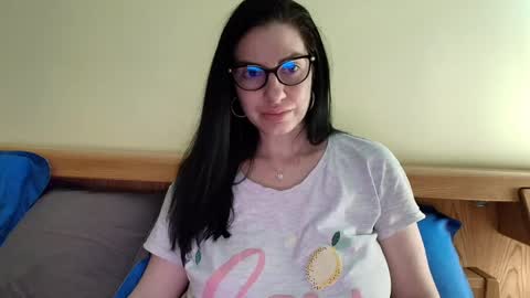 Snapshot of ivoryorchid chatting on January 10, 5:13 pm Ivory online show from January 10, 5:13 pm