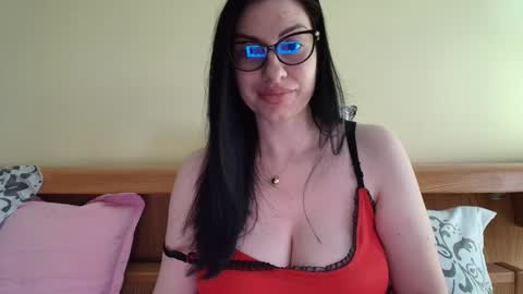 Snapshot of ivoryorchid chatting on February 25, 3:53 pm Ivory online show from February 25, 3:53 pm