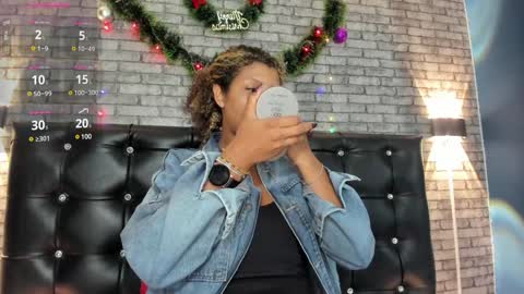 Snapshot of ivy_copper1 chatting on December 5, 8:28 pm Ig ivycopper1 online show from December 5, 8:28 pm