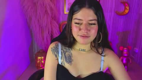 Snapshot of ivy_lodge_s chatting on September 16, 8:34 pm Ivy online show from September 16, 8:34 pm