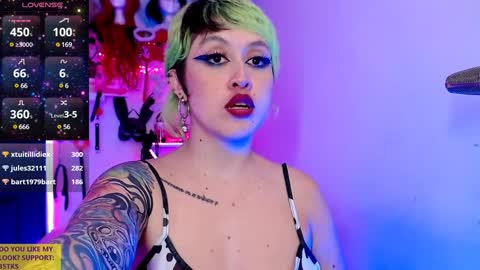 Snapshot of ivy_rosse chatting on January 10, 5:34 pm You can find more of me here  online show from January 10, 5:34 pm