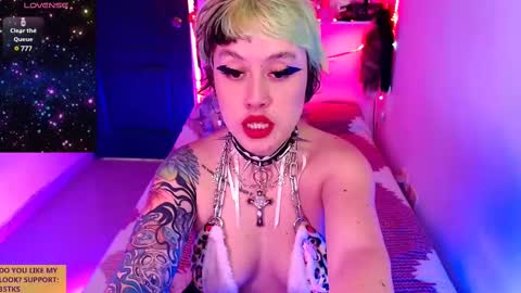 Snapshot of ivy_rosse chatting on February 27, 3:37 pm You can find more of me here  online show from February 27, 3:37 pm
