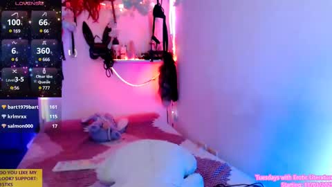 Snapshot of ivy_rosse chatting on March 8, 6:47 pm You can find more of me here  online show from March 8, 6:47 pm