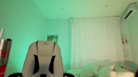 IVY - Follow me 3 online show from September 16, 7:44 am