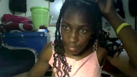 ivyk_ online show from February 13, 6:22 pm