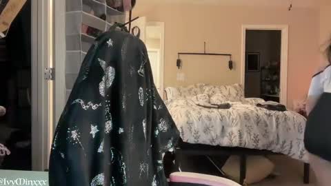 Snapshot of ivyminxxx chatting on March 2, 1:37 am Ivy Minxxx online show from March 2, 1:37 am