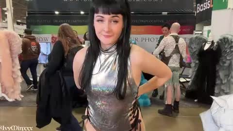 Snapshot of ivyminxxx chatting on December 6, 11:08 pm Ivy Minxxx online show from December 6, 11:08 pm