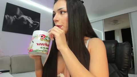 Ivy Belle online show from March 15, 6:18 am