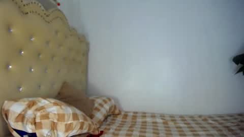 iwillcum4u_ online show from June 23, 7:53 pm
