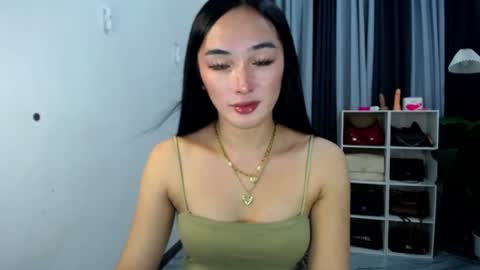 iwillcum4u_ online show from July 7, 12:31 pm