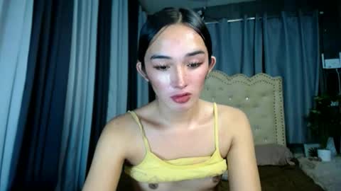 iwillcum4u_ online show from April 13, 1:59 pm