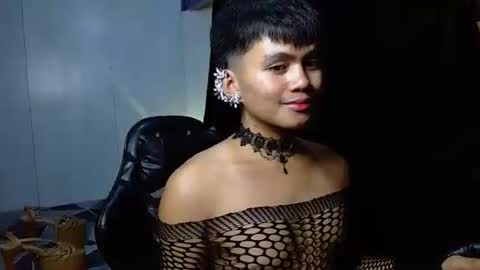 iya143 online show from November 12, 11:45 am