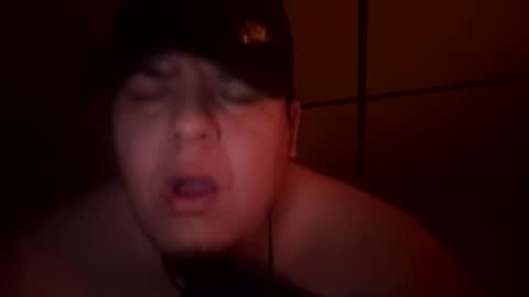 izak101 online show from April 2, 10:55 am