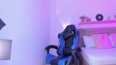 Iza online show from October 2, 2:16 pm