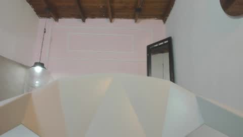 izelevans online show from April 6, 10:05 am