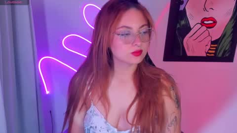 hot izys online show from February 22, 8:50 am