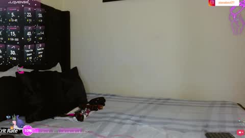 Snapshot of izzabelvalentine chatting on December 17, 7:26 pm Izzabel Valentine online show from December 17, 7:26 pm