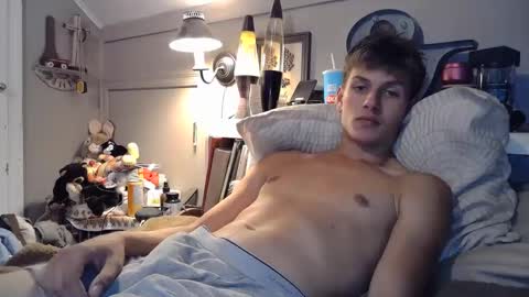 Snapshot of izzame2 chatting on September 16, 4:04 am Willis online show from September 16, 4:04 am
