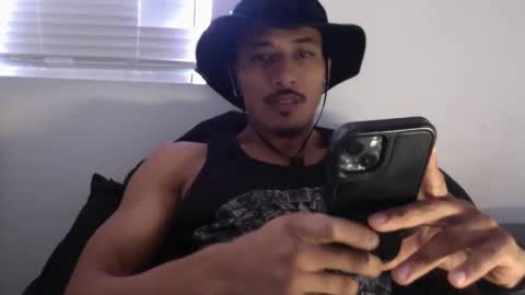 Snapshot of j0nnyk1ng chatting on February 25, 8:32 pm Mugen online show from February 25, 8:32 pm