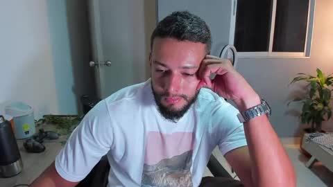 Calix  Independient model Insta and twt Calixsnake online show from April 14, 12:03 am