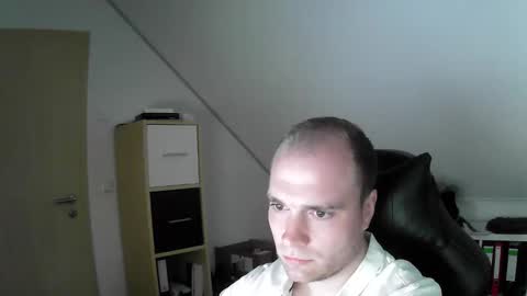 here4y online show from October 12, 8:51 am