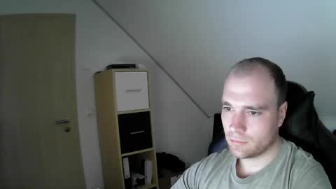 here4y online show from November 11, 10:50 am