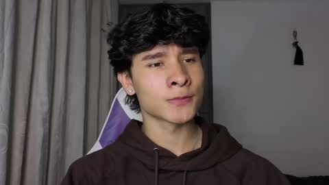 Noah online show from November 10, 11:18 pm