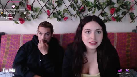 Jack and Emily online show from October 5, 9:33 pm