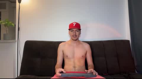 INDEPENDENT MODEL online show from January 10, 10:43 am